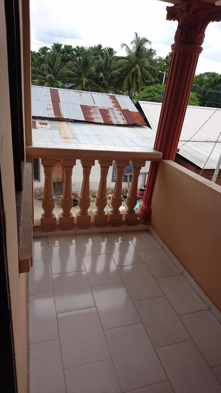 Homestay Roomstay Muar Srizahrani Exterior photo